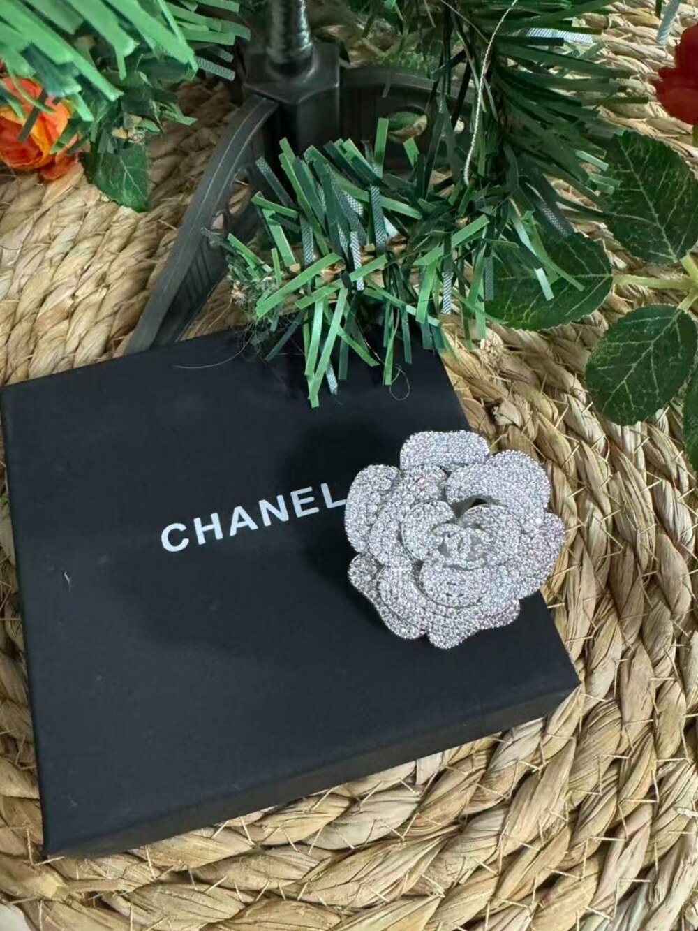 Chanel Camellia: Where Timeless Elegance Meets Endless Sparkle.